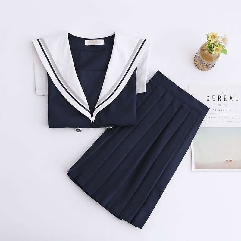 セーラー服 シックなデザインの 上下セット