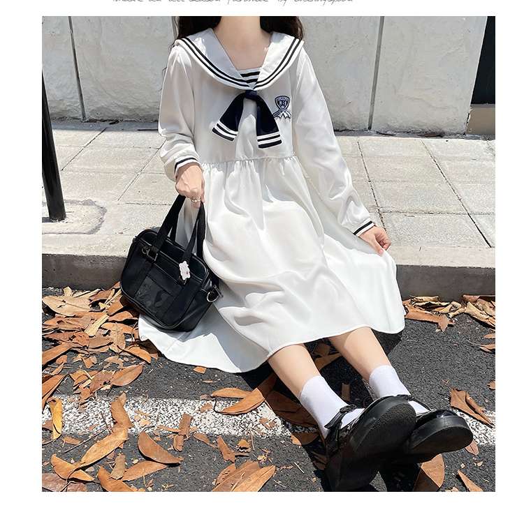 セーラー服 レトロ風セーラーカラーワンピース