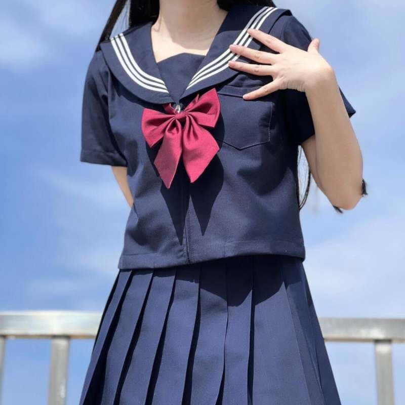 セーラー服 赤リボン 夏服
