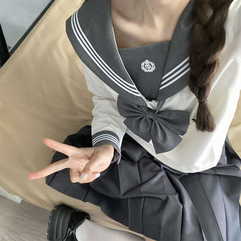 セーラー服 清楚感漂う女子高生風 上下セット