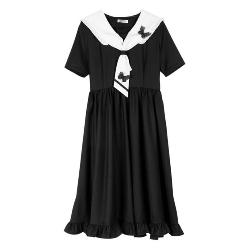 セーラー服 レトロモダンな黒セーラーワンピース