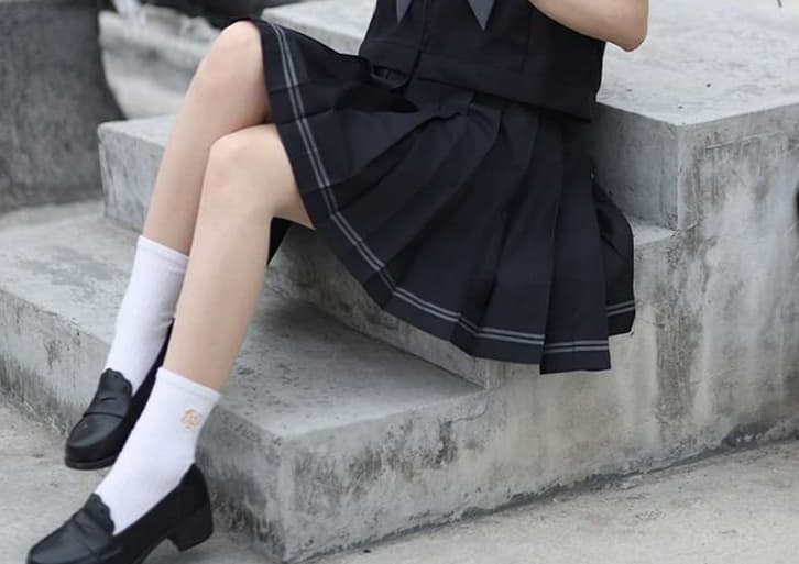セーラー服 クラシック風デザインの 制服