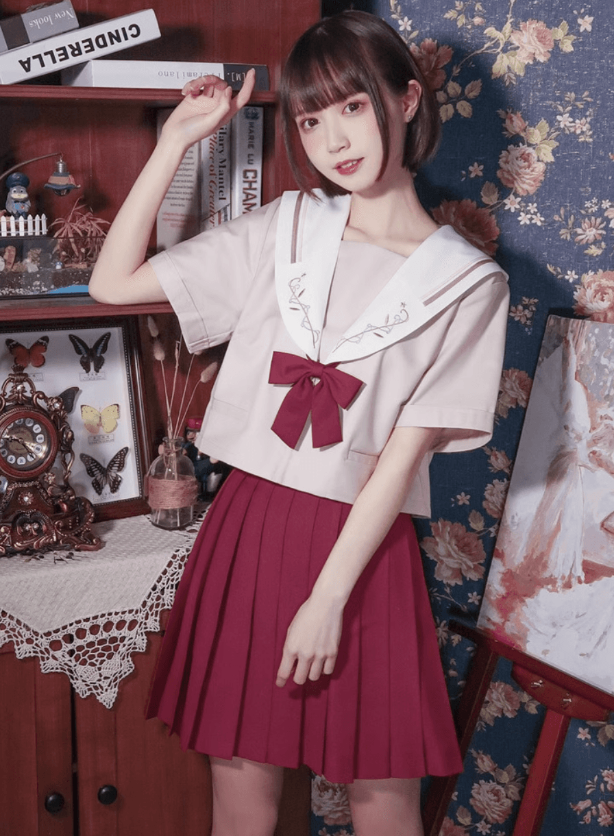 セーラー服 乙女心くすぐるレトロ風