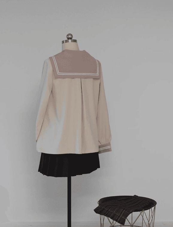 セーラー服 淡いピンクの優雅なセーラーカラー制服