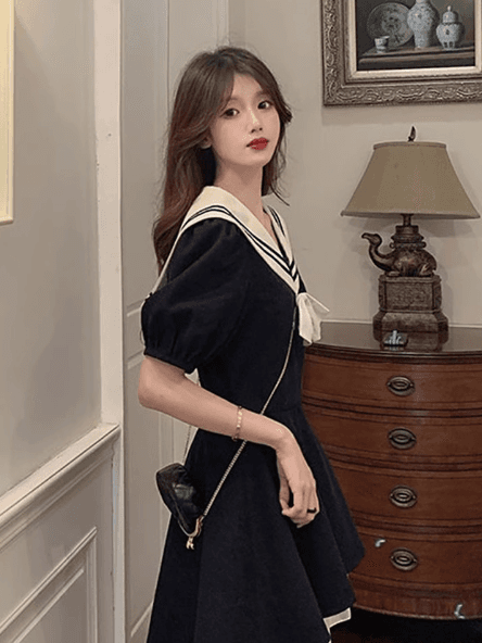 セーラー服 レトロ風セーラーカラー リボンワンピース