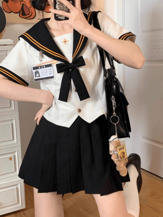 セーラー服 学園風 ゴールドライン