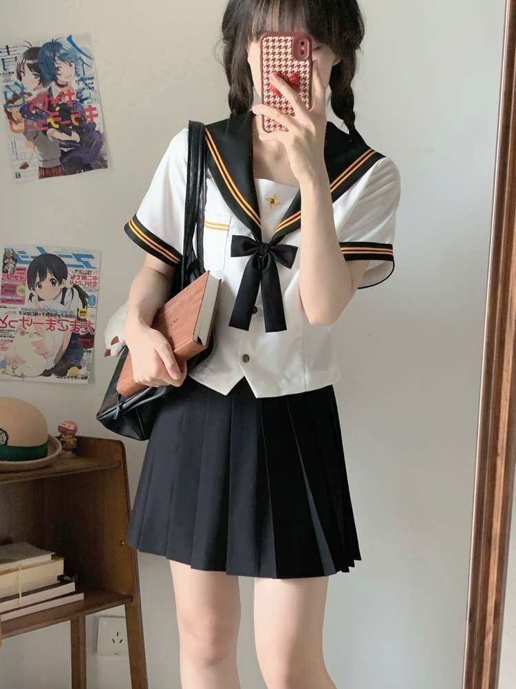 セーラー服 学園風 ゴールドライン