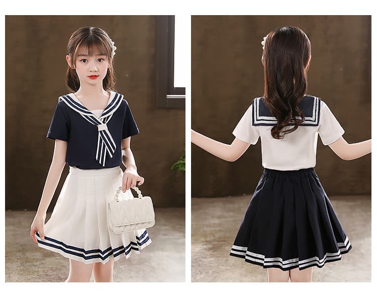 セーラー服 清涼感あふれるマリン風セーラートップス