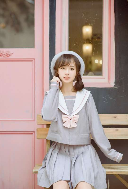セーラー服 上品で優雅な学園風
