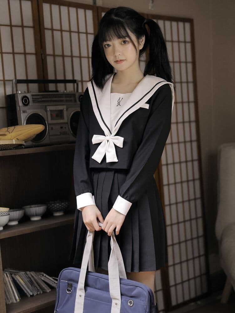 セーラー服 クラシック風リボン付きセーラーブラウス