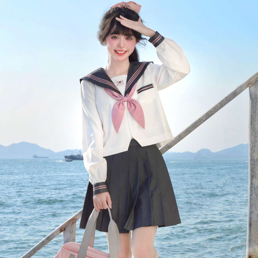 セーラー服 清楚な雰囲気の学生風 上下セット