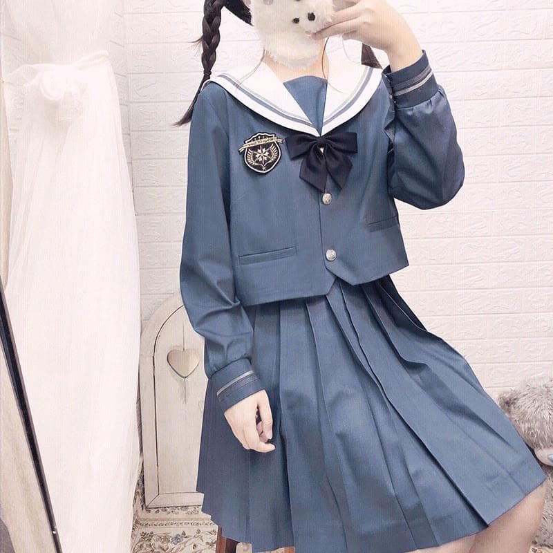 セーラー服 スクール風エンブレム付き長袖セーラートップス