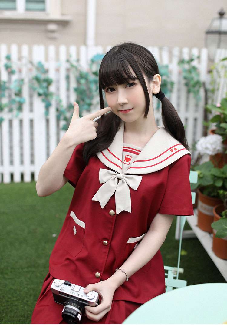 セーラー服 清楚可憐な制服風セーラーワンピース