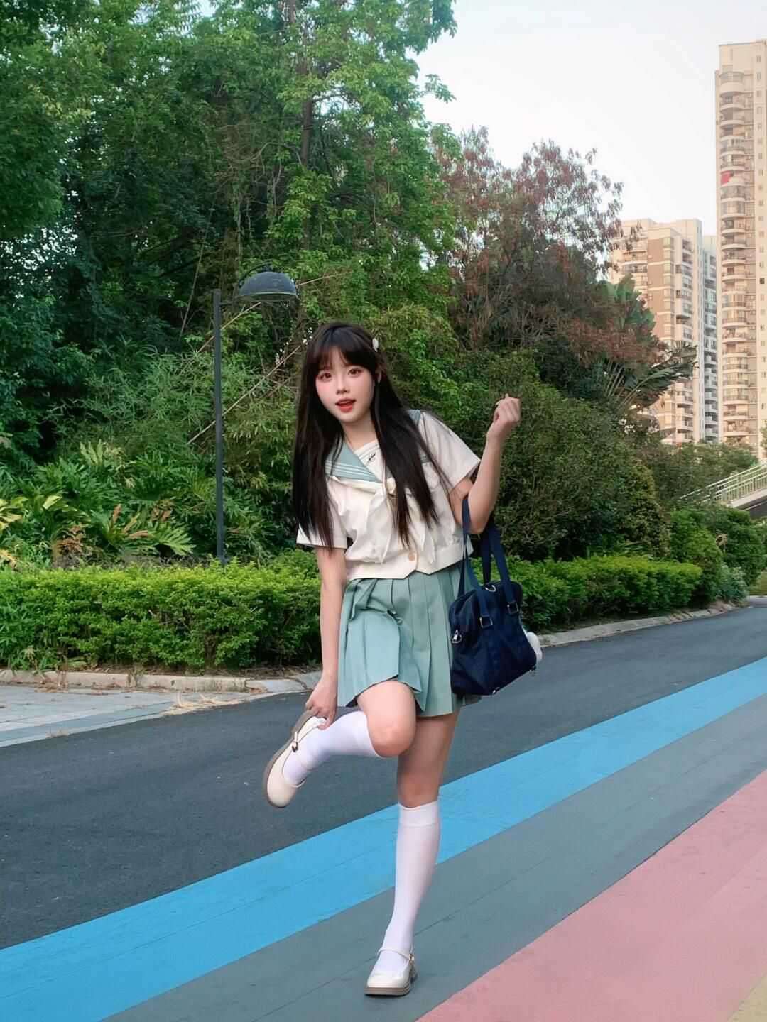 セーラー服 清楚な雰囲気の学生風