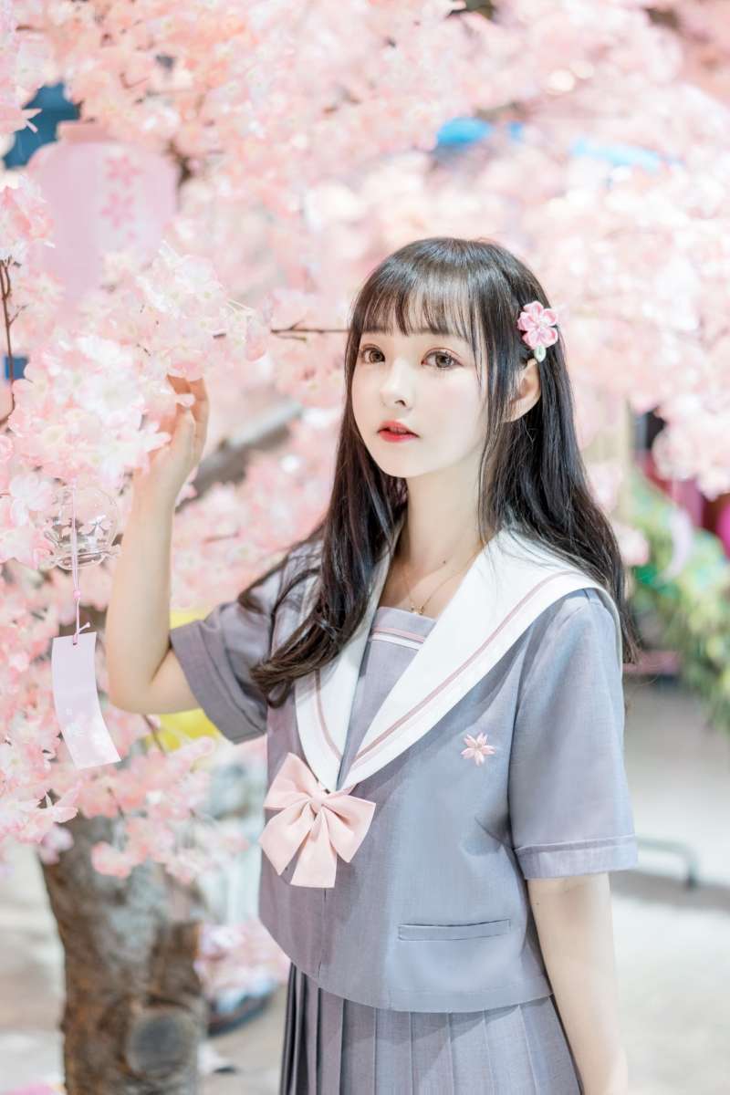 セーラー服 上品で優雅な学園風