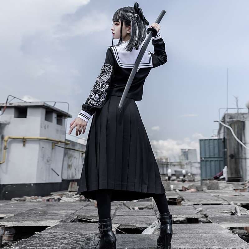 セーラー服 ゴシック 十字架&スカル刺繍入り