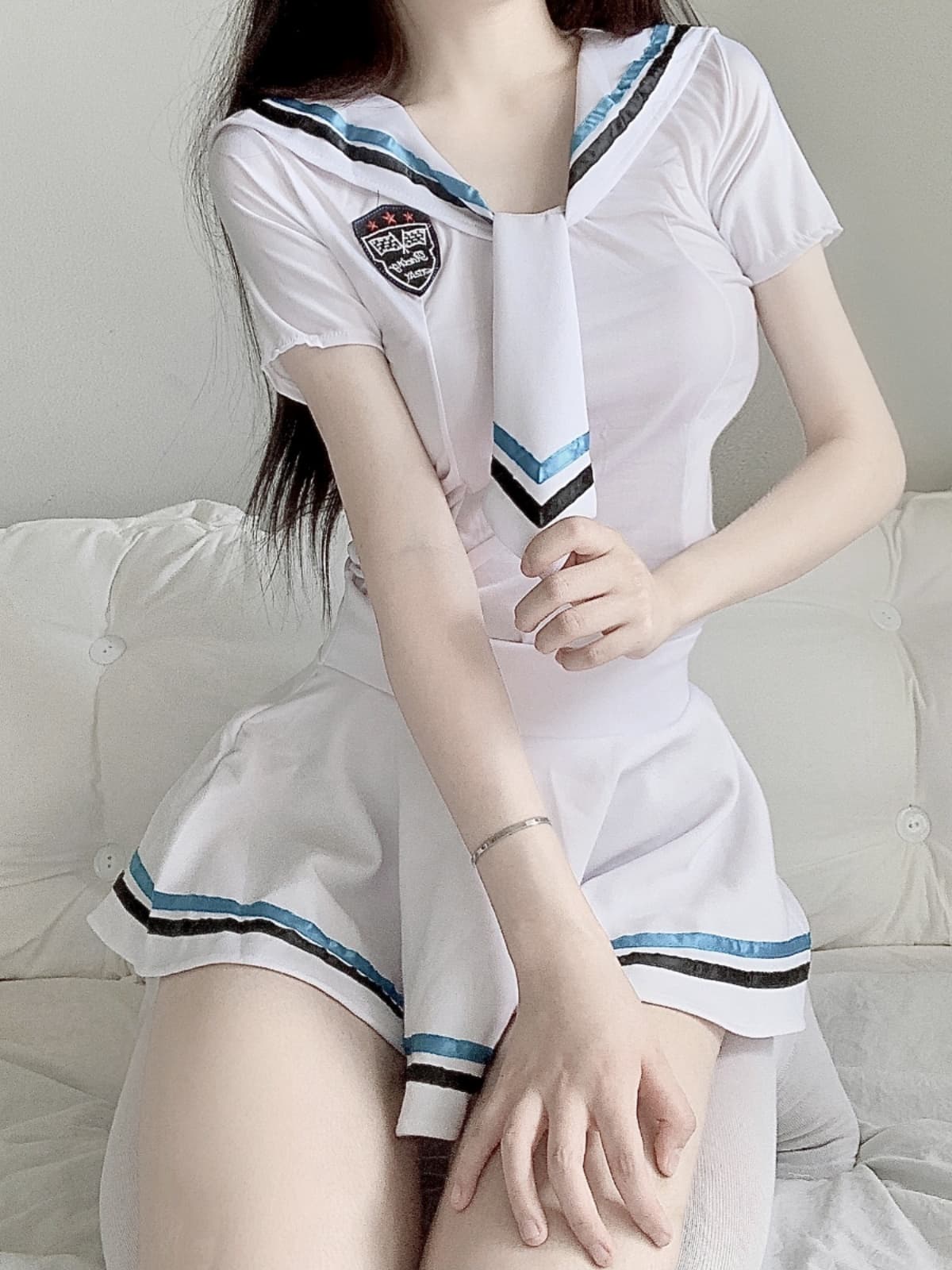 セーラー服 双線エンブレム付き