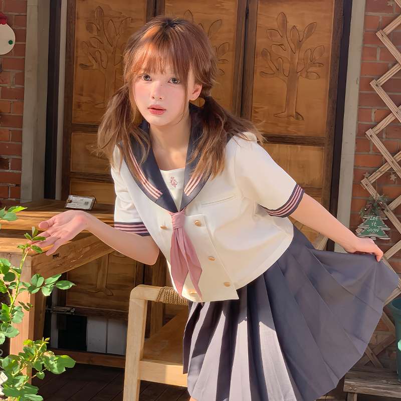 セーラー服 清楚可愛い学生風 コスプレ衣装