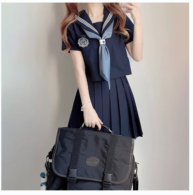 セーラー服 クラシック刺繍入り トップス