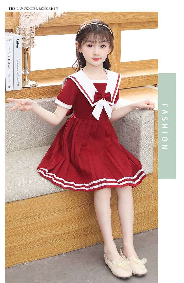 セーラー服 少女の夏向けセーラー風 プリーツワンピース