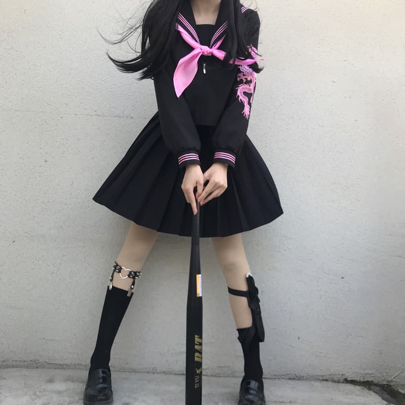 セーラー服 龍刺繍入り伝統