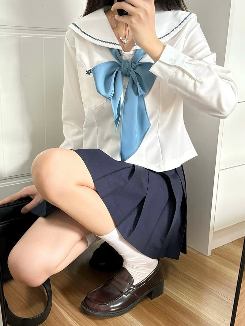 セーラー服 優美リボン付き長袖セーラートップス