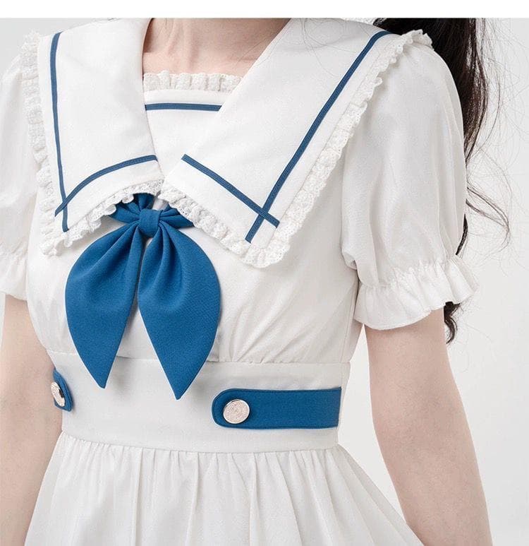 セーラー服 レース縁取り大きめ襟のセーラーブラウス
