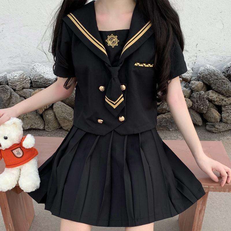 セーラー服 金襟ワッペン付き 風トップス