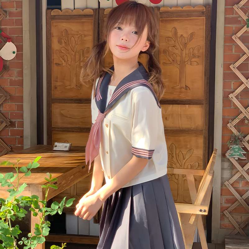 セーラー服 清楚可愛い学生風 コスプレ衣装